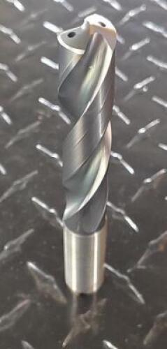 DESCRIPTION (3) KENNAMETAL 17.5MM JOBBER LENGTH DRILL BRAND/MODEL 4051914 ADDITIONAL INFORMATION RETAIL $ 622.60 EACH SIZE 17.5MM THIS LOT IS SOLD BY