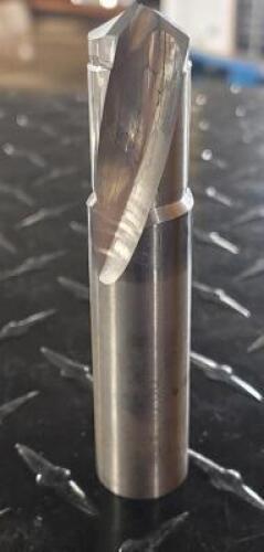 DESCRIPTION (2) ELENCO CARBIDE REAMER 2 FLUTE BRAND/MODEL RMA0150 ADDITIONAL INFORMATION MUST INSPECT SIZE 0.650 THIS LOT IS SOLD BY THE PIECE QTY 2