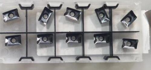 DESCRIPTION: (20) APCR CARBIDE MILLING INSERTS BRAND/MODEL: ISCAR APCR1003PDFR-P IC28 RETAIL$: $26.58 PER INSERT QTY: 20