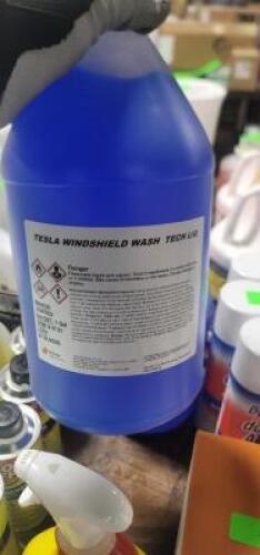 DESCRIPTION: (2) WINDSHIELD WASHER CONCENTRATE BRAND/MODEL: TESLA SIZE: 1 GALLON QTY: 2