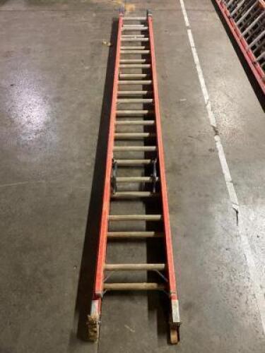 FIBERGLASS EXTENSION LADDER