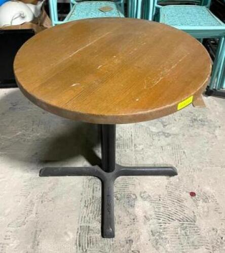 DESCRIPTION: 30" WOODEN DINING TABLE LOCATION: AREA #6 QTY: 1