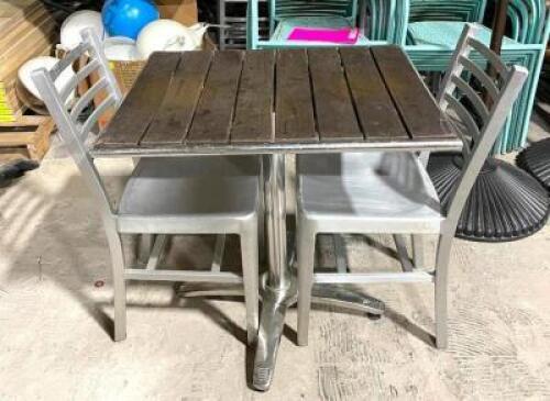 DESCRIPTION: 30" X 24" MODERN PATIO TABLE SET W/ (2) ALUMINUM PATIO CHAIRS SIZE 30" X 24" LOCATION: AREA #6 QTY: 1