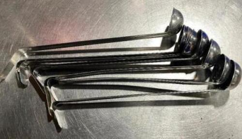 DESCRIPTION: (7) 1 OZ STAINLESS LADLES SIZE 1 OZ LOCATION: AREA #2 THIS LOT IS: SOLD BY THE PIECE QTY: 7
