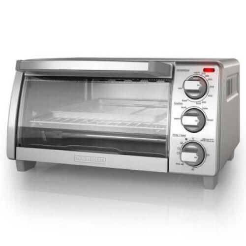 DESCRIPTION: (1) 4-SLICE NATURAL CONVECTION TOASTER OVEN BRAND/MODEL: BLACK & DECKER/T01745SSG INFORMATION: FITS A 9" PIZZA OR 4 BREAD SLICES RETAIL$: