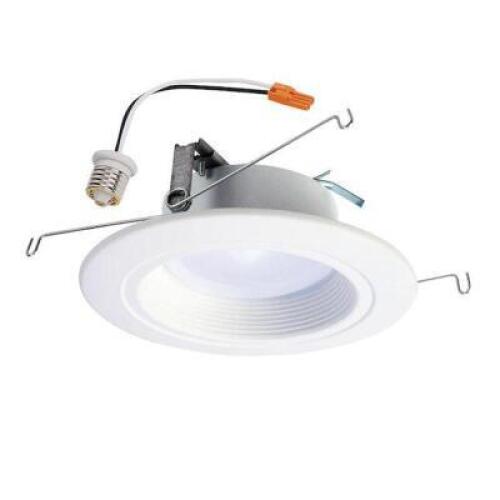 (4) - HALO WHITE 5-IN OR 6-IN 647-LUMEN WARM WHITE ROUND DIMMABLE LED CANLESS RECESSED DOWNLIGHT