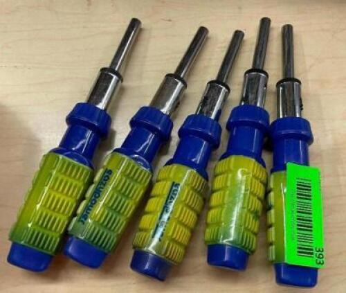 (5) - RATCHETING SCREW DRIVERS