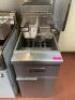 DESCRIPTION: PATRIOT 40 - 50 LB. GAS DEEP FRYER W/ (2) BASKETS BRAND / MODEL: PATRIOT PT-F4-NG ADDITIONAL INFORMATION NATURAL GAS, 120,000 BTU. LESS T - 2