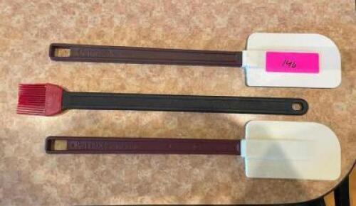 DESCRIPTION: (2) SILICONE SPATULAS AND BRUSH LOCATION: SEATING QTY: 3