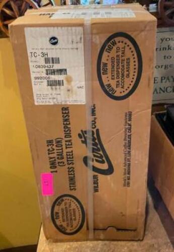 DESCRIPTION: 3 GALLON ICED TEA DISPENSER BRAND / MODEL: CURTIS ADDITIONAL INFORMATION NEW LOCATION: SEATING QTY: 1