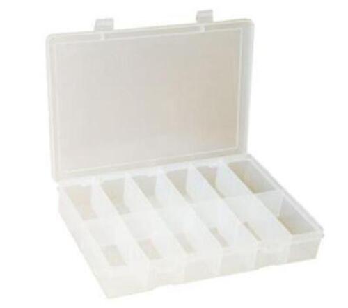 DESCRIPTION: (12) PLASTIC LARGE COMPARTMENT STORAGE BOX BRAND/MODEL: AUTOMOTIVE CLIPS AND FASTENERS INFORMATION: CLEAR RETAIL$: $8.99 EA SIZE: 12 COMP