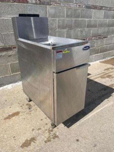 COOL RITE 40 LB. GAS DEEP FRYER.