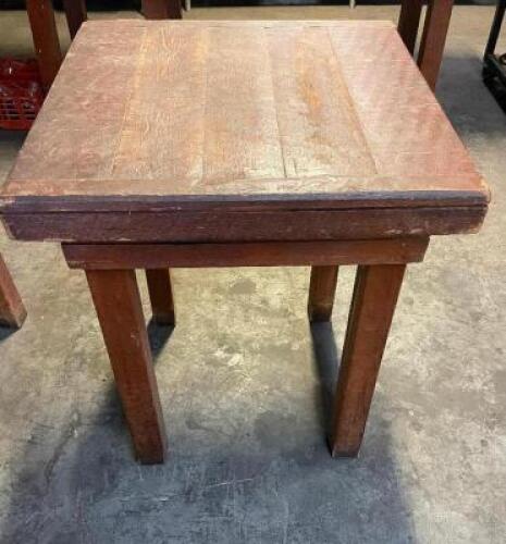 DESCRIPTION: 30" X 30" HARDWOOD PUB SIZE 30" X 30" X 42" LOCATION: BAY 6 QTY: 1