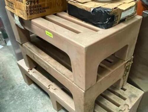 (2) 36" X 20" PLASTIC DUNNAGE RACKS