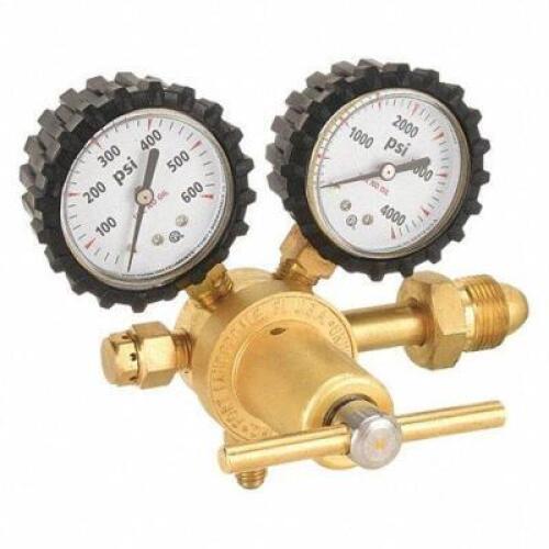DESCRIPTION: (1) SPECIALTY GAS REGULATOR BRAND/MODEL: UNIWELD #39DM33 INFORMATION: GOLD RETAIL$: $169.19 EA SIZE: SINGLE STAGE, CGA 580 INLET, 1/4 IN