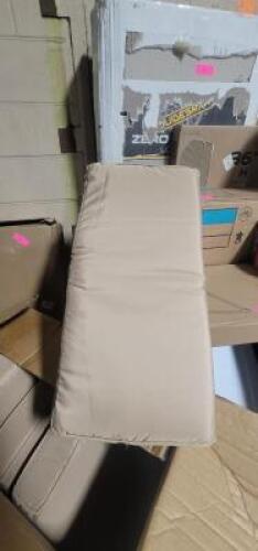 DESCRIPTION: (5) OUTDOOR CUSHIONS BRAND/MODEL: PSIPHON INFORMATION: TAN QTY: 5