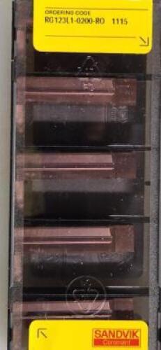 DESCRIPTION: (15) RG123L1 CARBIDE GROOVING INSERT BRAND/MODEL: SANDVIK RG123L1-0200-RO 1115 RETAIL$: $90.00 PER INSERT QTY: 15