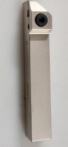 DESCRIPTION: (1) T-CLAMP ULTRAPLUS GROOVING TOOL HOLDER BRAND/MODEL: INGERSOLL TGFR 19-4 RETAIL$: 260.75 SIZE: TGFR 19-4 QTY: 1