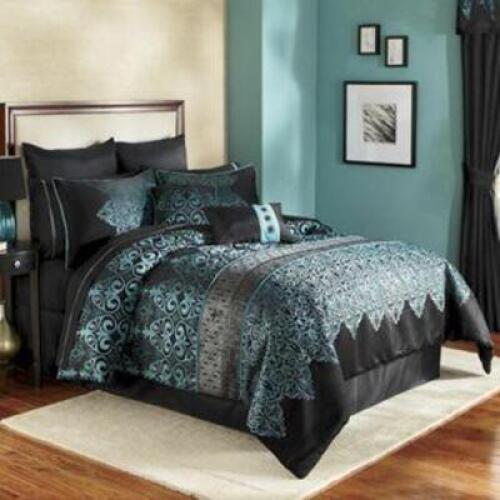 DESCRIPTION Kismet Woven Jacquard Bed Set - KING CONDITION Brand New - In Package - Retail - $189.99 ADDITIONAL INFO The peaceful knowledge of Kismet,