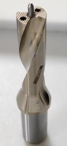 DESCRIPTION: (1) CROWN LOC INSERTED DRILL BODY BRAND/MODEL: SECO SD103-20.00/21.99-75-25R7 RETAIL$: 404.79 SIZE: 20 - 21.99 mm QTY: 1