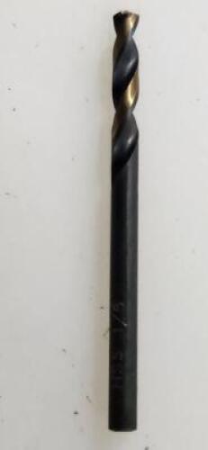 DESCRIPTION: (48) 135 DEG HSS STUB LENGTH DRILL BITS BRAND/MODEL: DRILL AMERICA KFDST1/8 RETAIL$: $ 1.07 EA SIZE: 1/8" QTY: 48