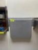 18" PLASTIC WALL MOUNTED KNIFE RACK - 2