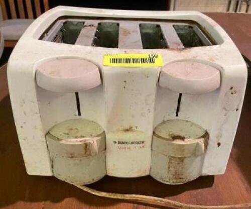 FOUR GROUP HOUSE HOLD TOASTER - WHITE