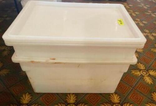 (2) FULL SIZE PLASTIC CONTAINER W/ LIDS
