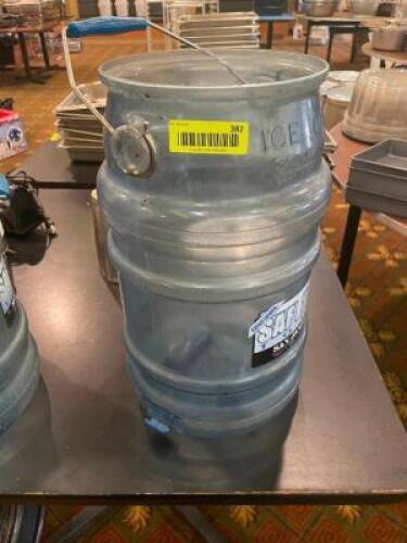 PLASTIC ICE BUCKET