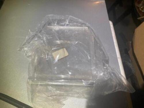 (2) BOXES OF CLEAR PLASTIC TABLE TENTS