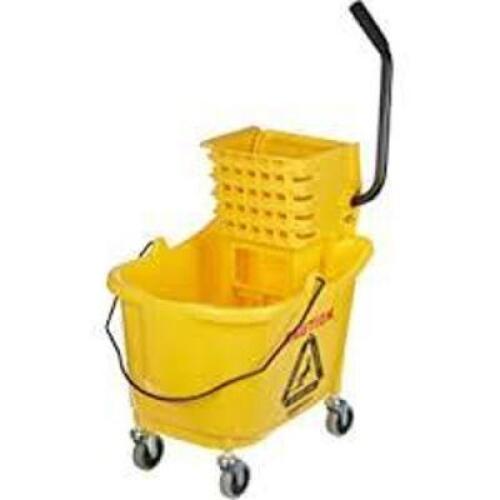 DESCRIPTION: (1) COMMERCIAL MOP BUCKET WITH SIDE PRESS WRINGER BRAND/MODEL: CARLISLE #3690814 INFORMATION: YELLOW RETAIL$: $70.28 EA SIZE: 26 QT QTY: