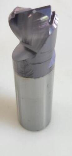 DESCRIPTION: (1) SOLID CARBIDE FLUTE BOTTOM STEP COUNTERBORE BRAND/MODEL: MADE IN USA 0530CR2D1AAB RETAIL$: 129.58 SIZE: 0.53 QTY: 1