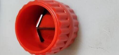 DESCRIPTION: (4) PLASTIC/HSS PLUM BURR BRAND/MODEL: SHAVIV 90083 RETAIL$: $13.84 EA SIZE: 1-1/2" MAX OD QTY: 4