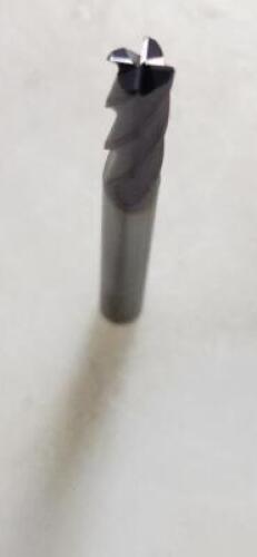 (6) SOLID CARBIDE CORNER RADIUS END MILL