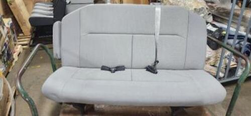 DESCRIPTION: (1) FORD BENCH SEAT BRAND/MODEL: FORD QTY: 1
