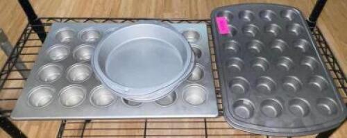 LOT OF ASSORTED BAKING TRAYS, MUFFIN PANS, AND CAKE ROUNDS
