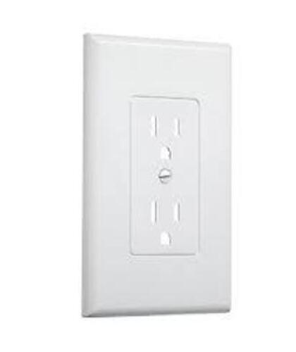 DESCRIPTION: (1) CASE OF (50) SMOOTH DUPLEX COVER UP WALL PLATE FOR OUTLET BRAND/MODEL: DECORATOR #2500W INFORMATION: WHITE RETAIL$: $139.00 TOTAL QTY