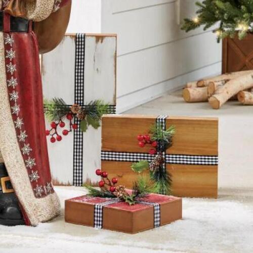 Set of 3 Wood Presents