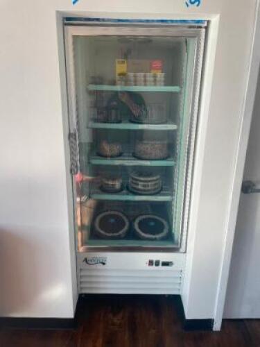DESCRIPTION: AVANTCO SINGLE DOOR MERCHANDISER FREEZER BRAND / MODEL: AVANTCO 178GDC24FHCW ADDITIONAL INFORMATION RETAILS NEW FOR $2600 LOCATION: FRONT
