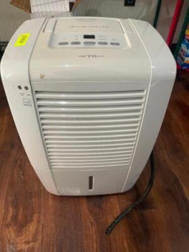 DESCRIPTION: FRIGIDAIRE 70 PINT DEHUMIDIFIER BRAND / MODEL: ELECTROLUX FDL70S1 LOCATION: KITCHEN QTY: 1