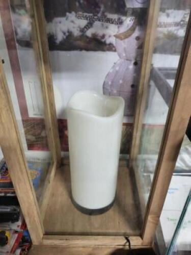 DESCRIPTION: (1) BATTERY POWERED LANTERN QTY: 1