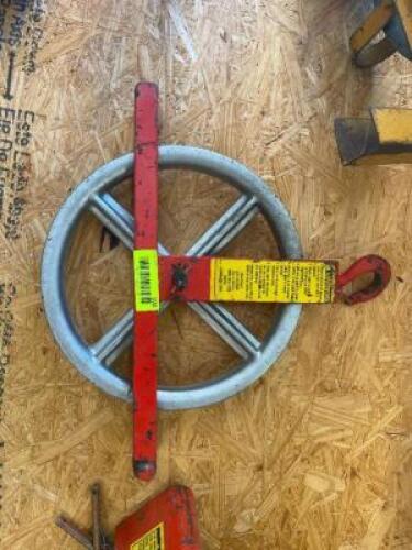 ROOF MOUNTED HAULING / LIFTING WHEEL