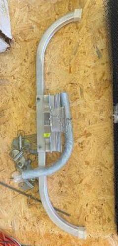QUICK CLICK LADDER STABILIZER