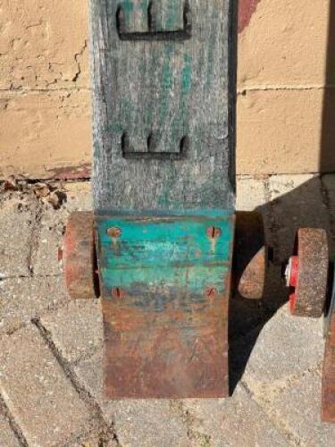 HEAVY DUTY LIFTING MULE