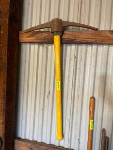 HEAVY DUTY PICK AXE