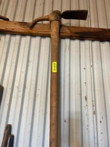 HEAVY DUTY PICK AXE