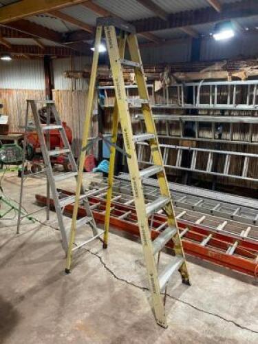 8 FT. FIBERGLASS LADDER