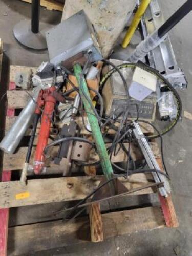DESCRIPTION: (1) PALLET OF HYDRAULIC AND ELECTRONIC PARTS BRAND/MODEL: MANY QTY: 1