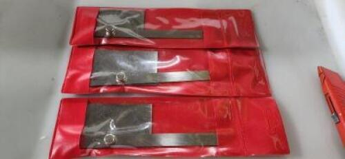 DESCRIPTION: (3) STAINLESS STEEL SQ. HEAD PROTRACTORS BRAND/MODEL: VC 06475172 RETAIL$: $ 15.78 EA SIZE: 180 DEG MAX QTY: 3