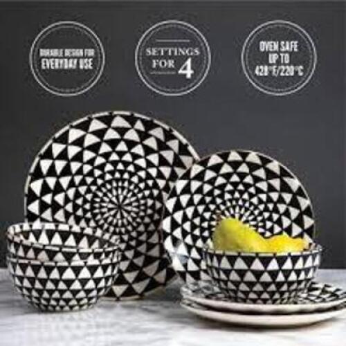 DESCRIPTION: (1) 12-PIECE COOKWARE SET BRAND/MODEL: THYME & TABLE INFORMATION: BLACK & WHITE RETAIL$: $77.29 QTY: 1